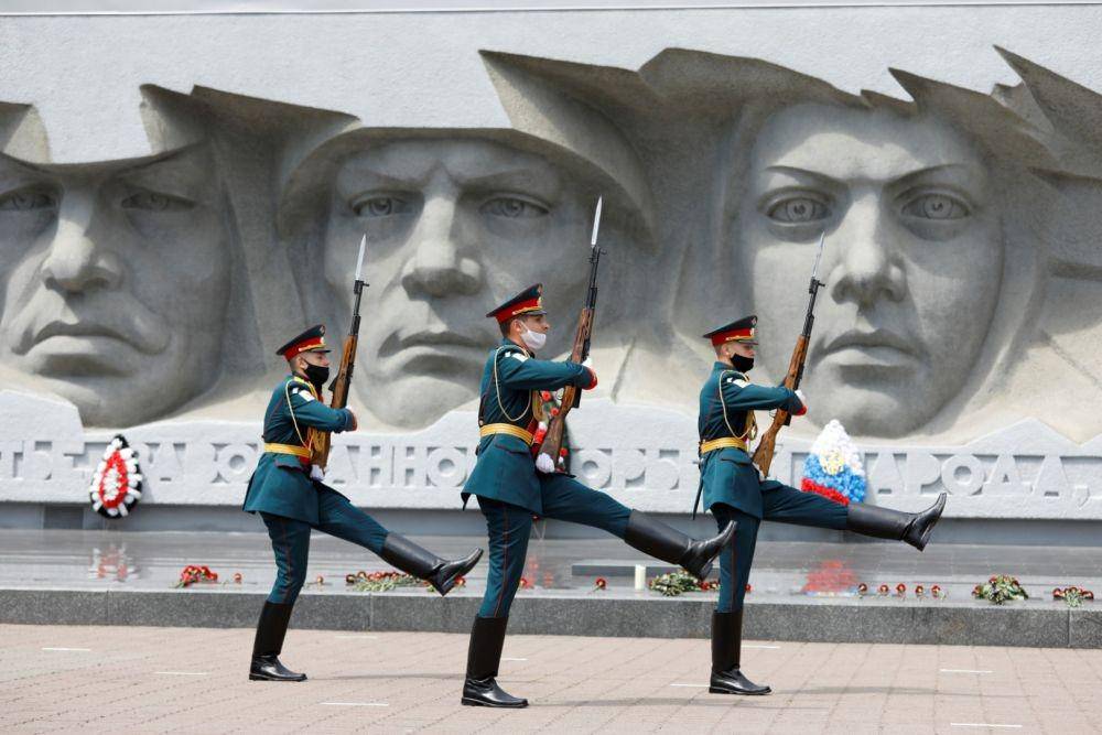 Peringatan permulaan Perang Patriotik melawan Nazi Jerman pada 1941 di Stavropol, Rusia, pada 22 Juni 2020. ANTARA FOTO/REUTERS/Eduard Korniyenko