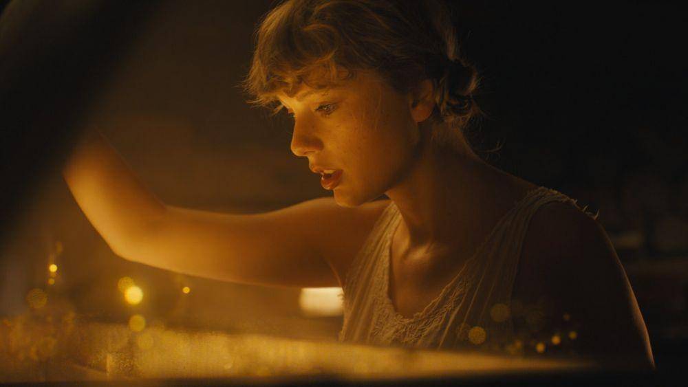 twitter.com/taylorswift13