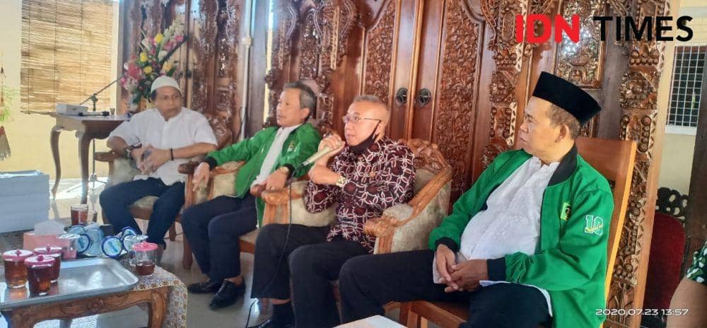 Bakal Calon Bupati Bantul Suharsono bersama pengurus DPW dan DPC PPP Bantul. IDN Times/Daruwaskita