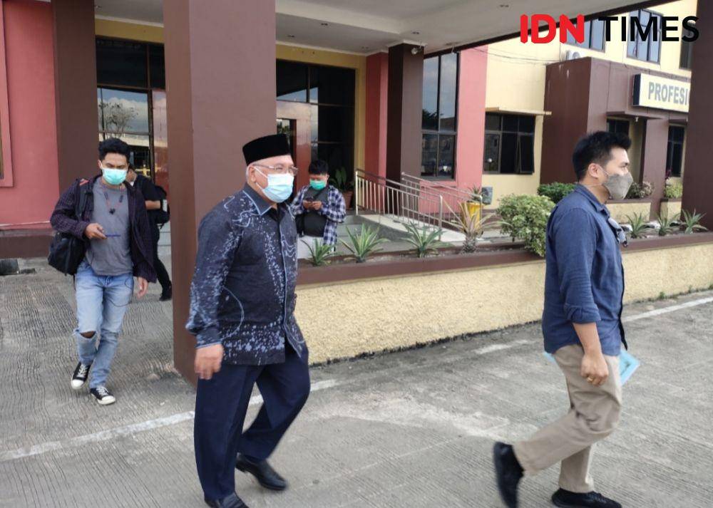 Sekkab Kutim Irawansyah usai menjalani proses penyidikan KPK di Polresta Samarinda. (IDN Times/Zulkifli Nurdin)