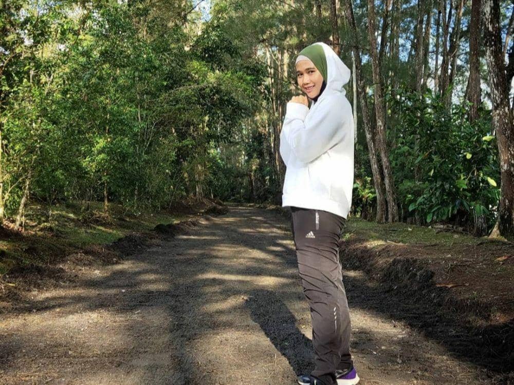 Letda CPN (K) Puspita Ladiba, Pilot Wanita Pertama TNI AD (Instagram.com/puspitaladiba)