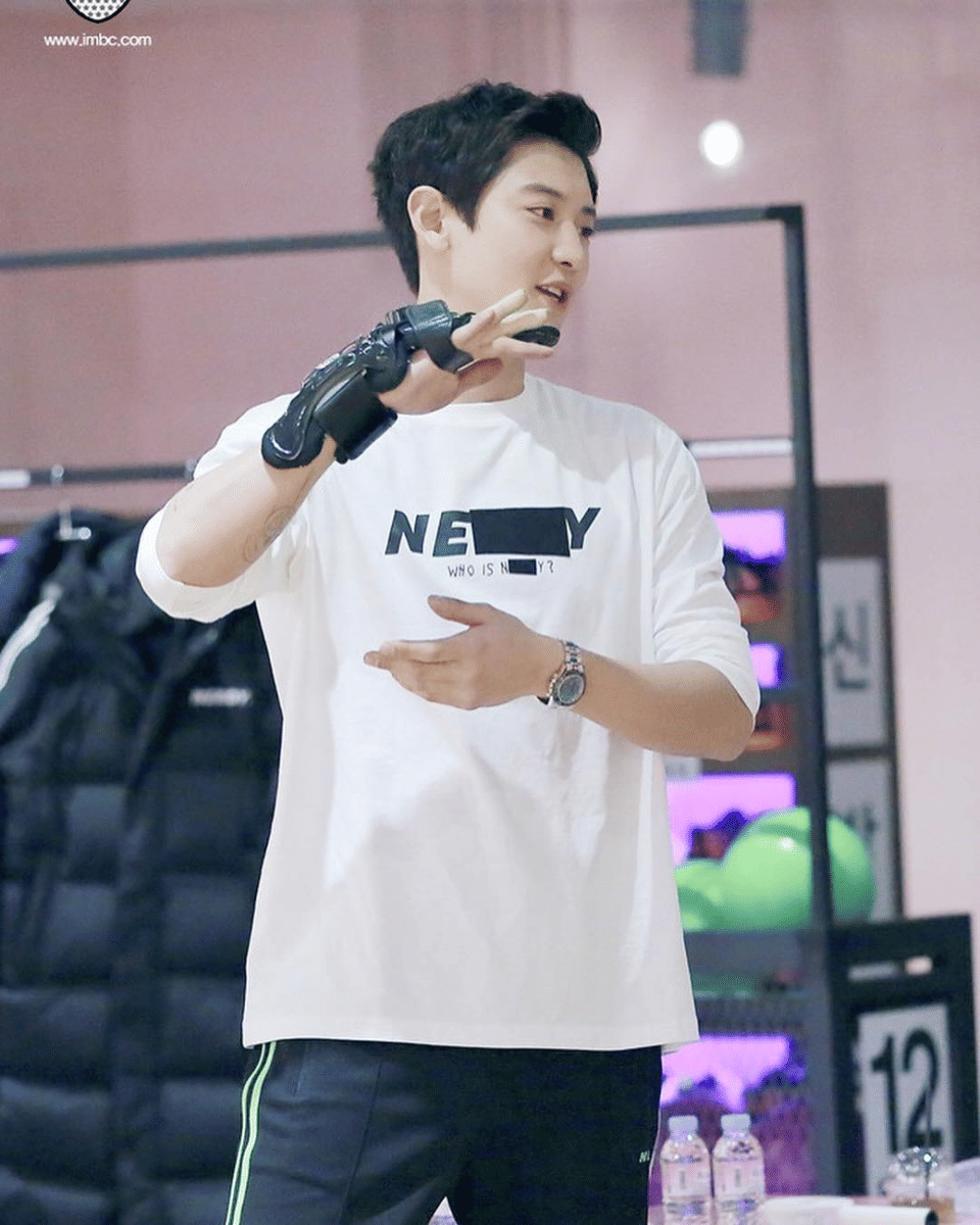 instagram.com/chanyeolgram