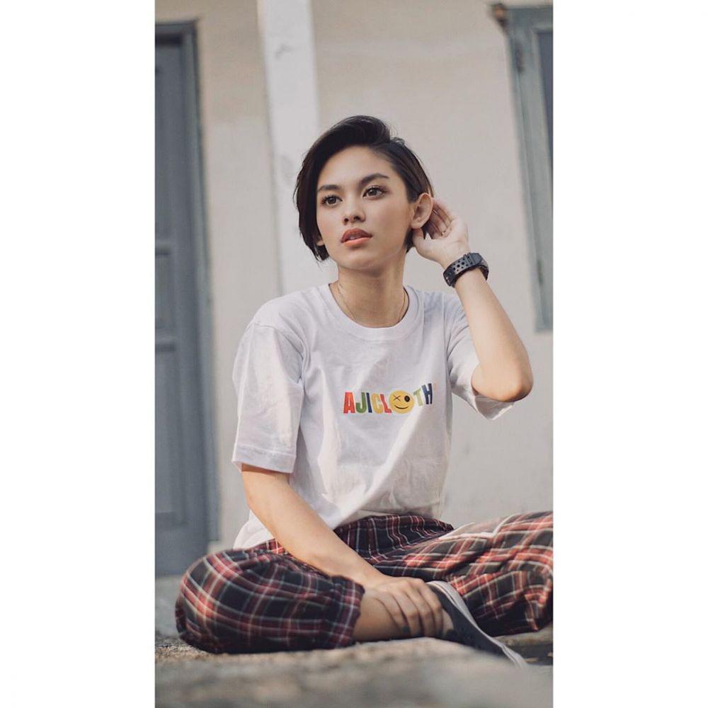 10 Potret Memesona Artis TikTok Clowy Estrop yang Mencuri Perhatian