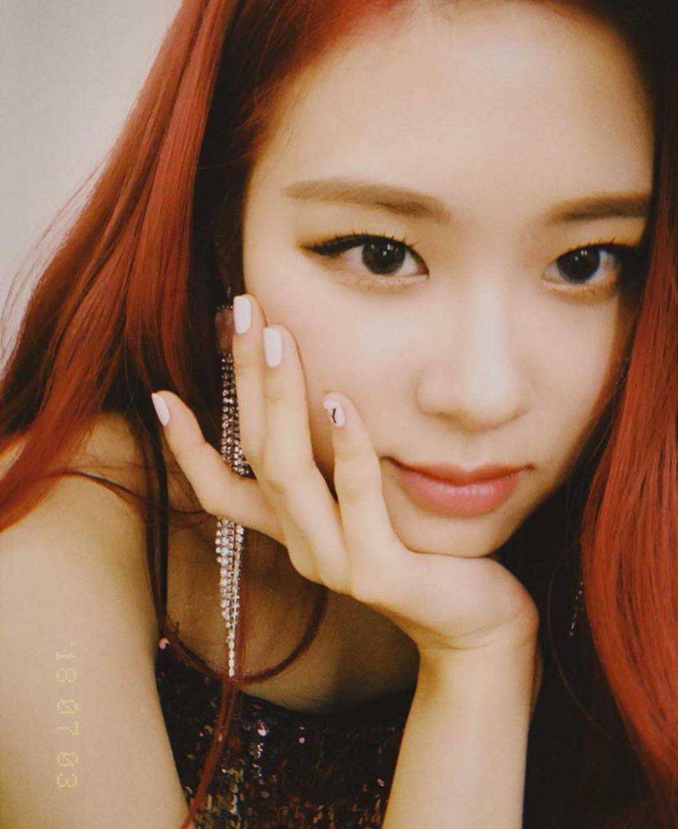 Instagram.com/roses_are_rosie