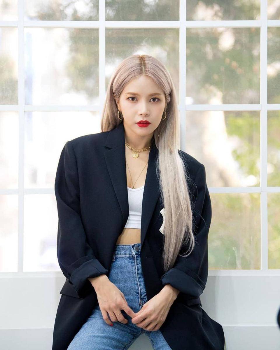 instagram.com/solar.mamamoo