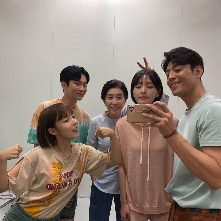 instagram.com/kim_mee_kyung
