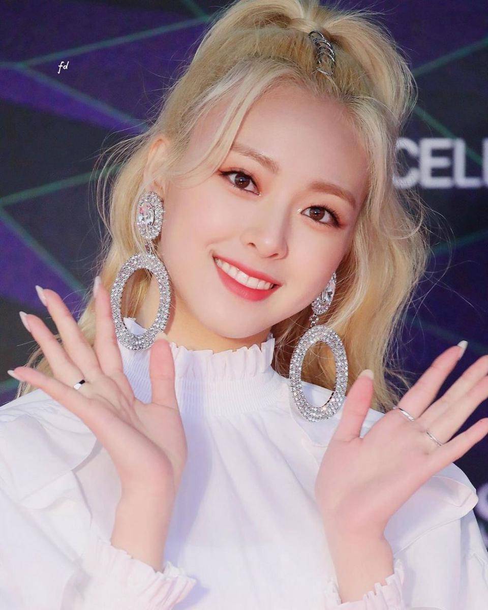 Instagram.com/yuna._itzy