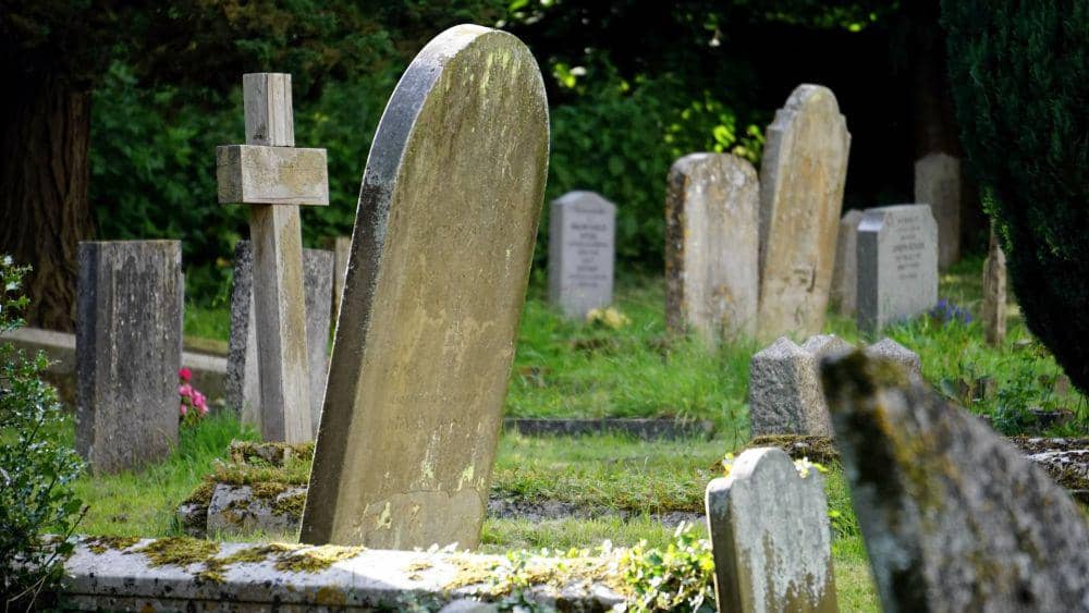 ilustrasi makam (pexels/Mike)