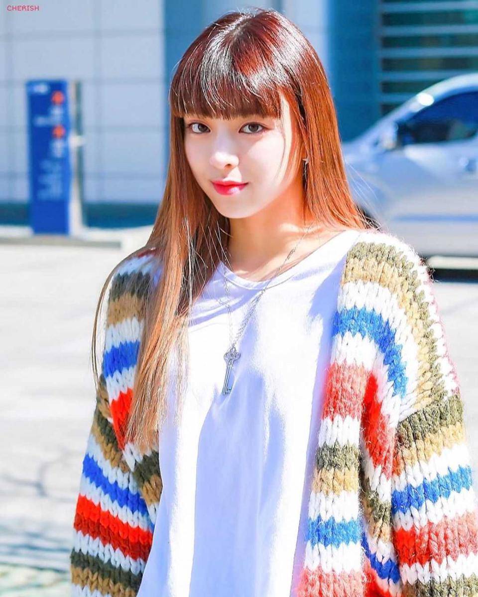 Instagram.com/yuna._itzy