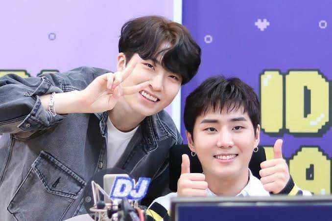 5 Idol KPop yang Berani Menegur dan Menasihati Fans, Bikin Kagum!