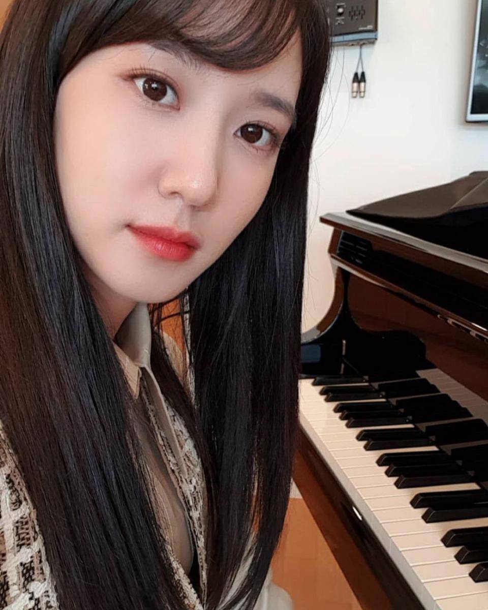 instagram.com/eunbining0904
