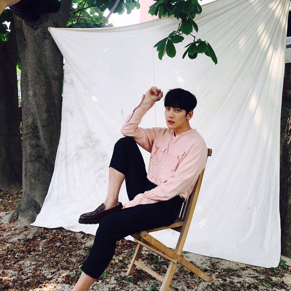 instagram.com/jichangwook