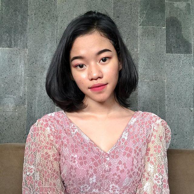 10 Potret Kece Ummi Quary, Pemain Lenong Legenda yang Fashionable Abis