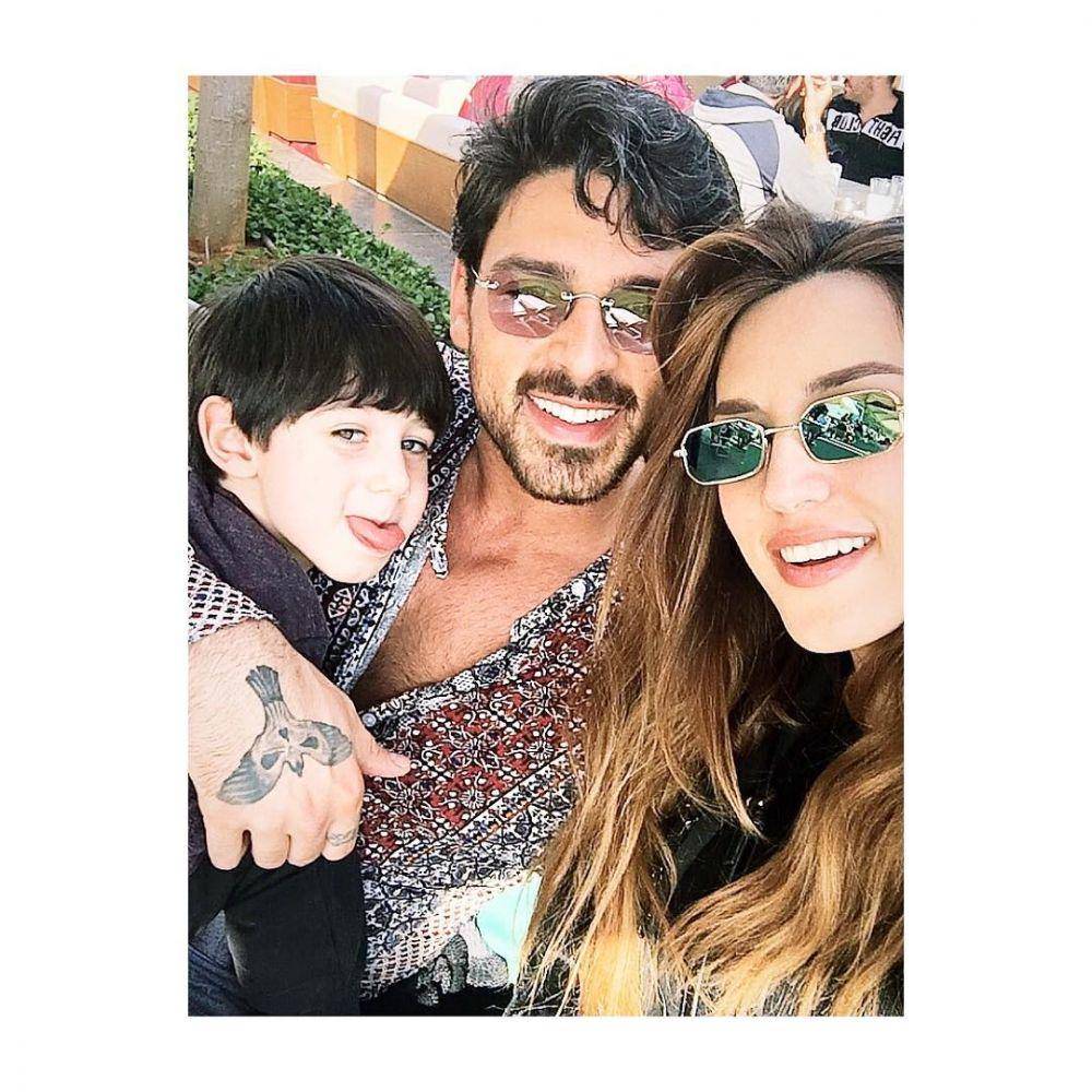 instagram.com/roubasaadeh