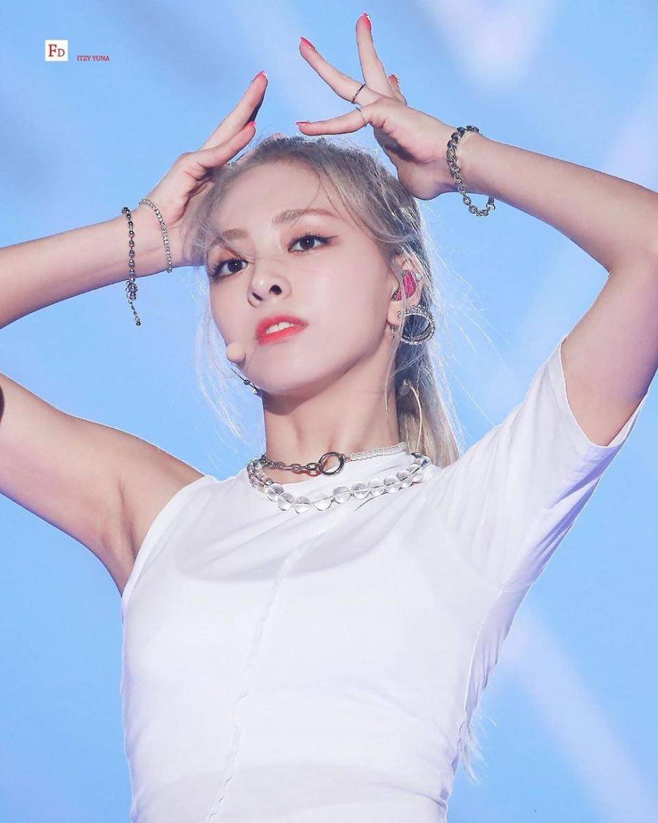 Instagram.com/yuna._itzy