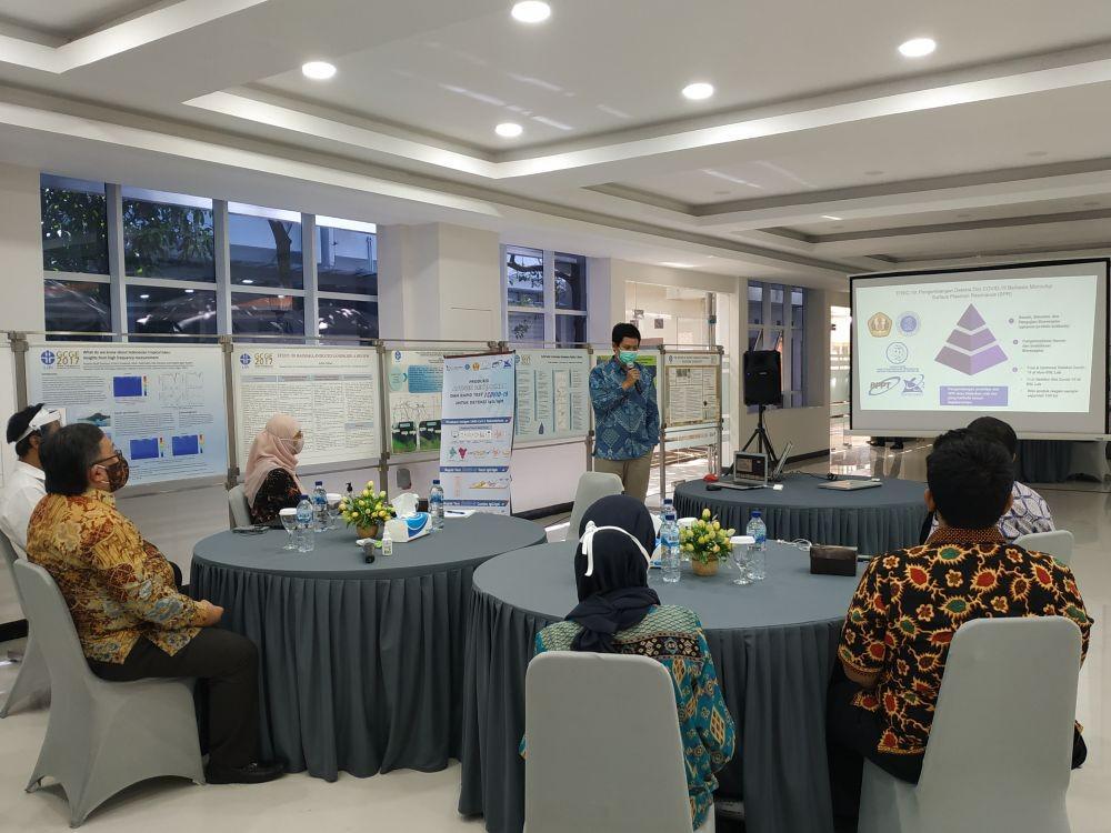 Sambangi LIPI, Menristek Disuguhi Sejumlah Produk Melawan COVID-19