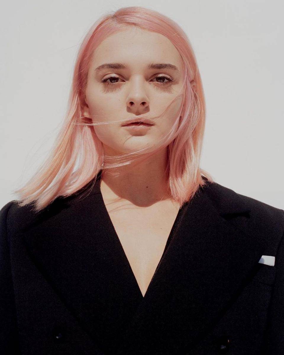 instagram.com/charlotteslawrence/