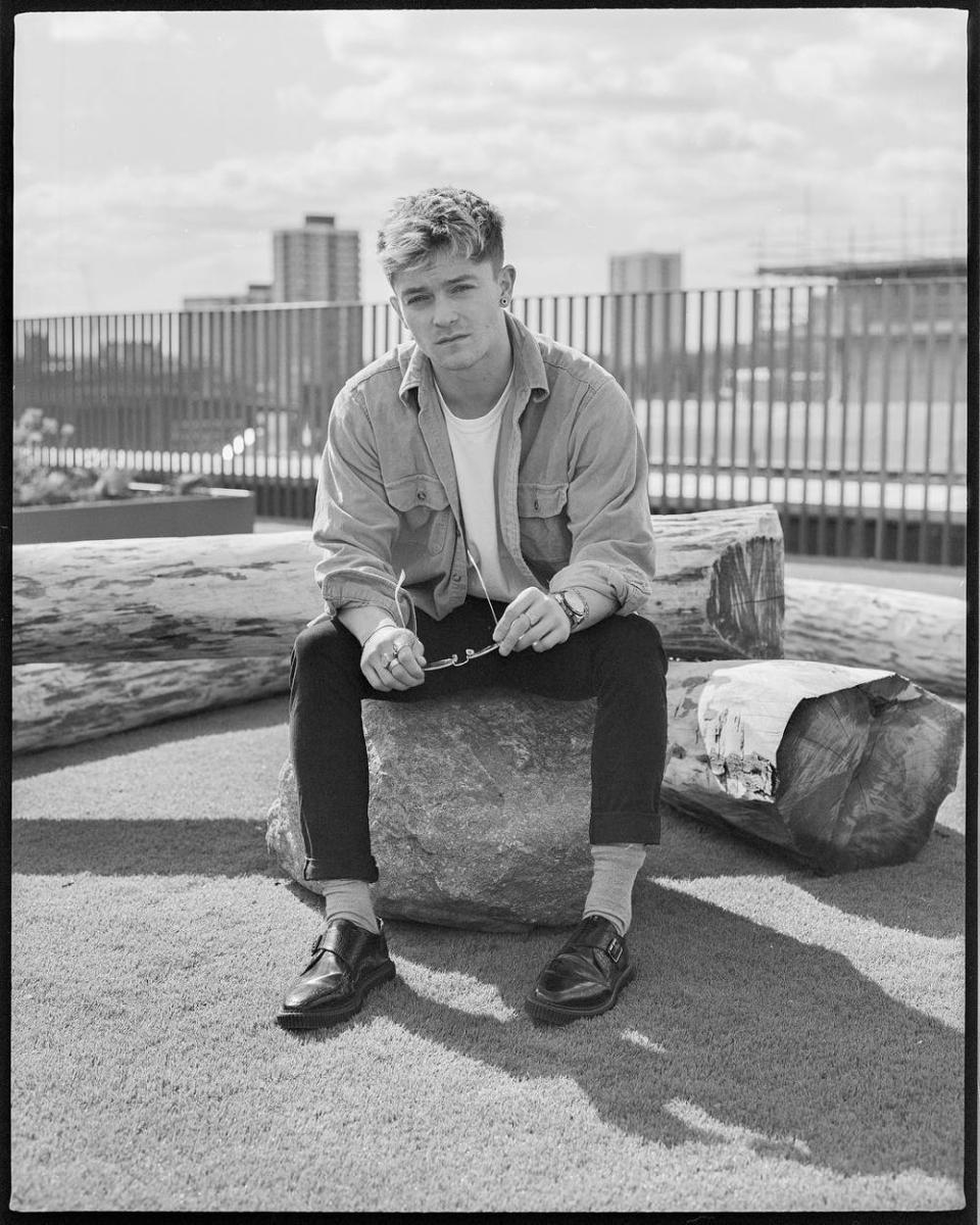 instagram.com/connorball/