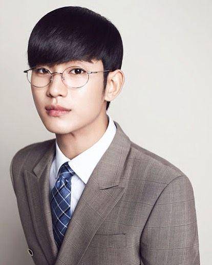 instagram.com/kimsoohyun_official_fan/