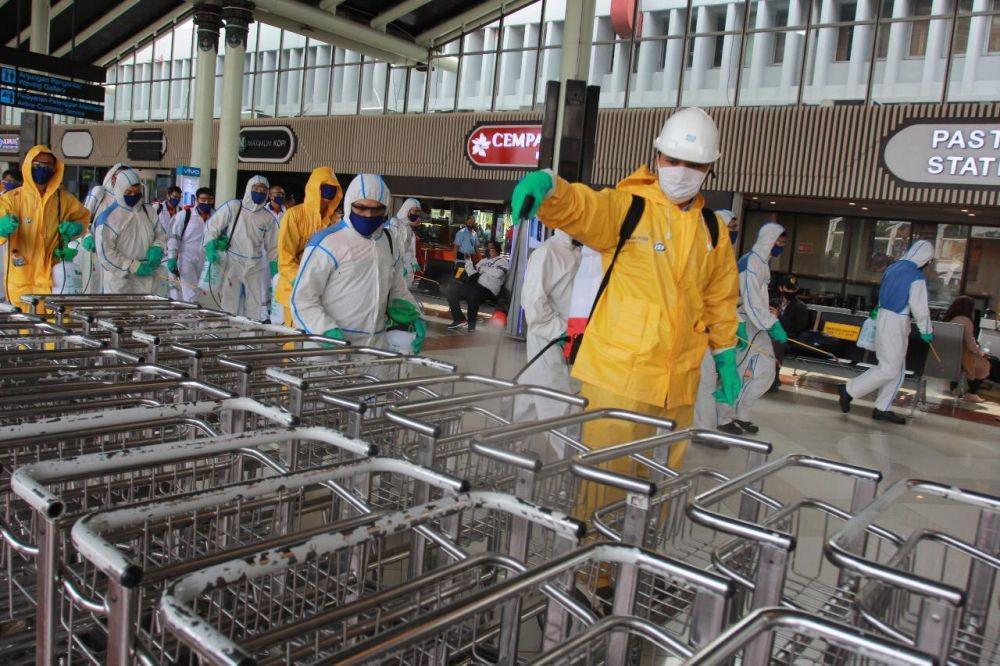 PT Angkasa Pura II menerapkan protokol kesehatan di lingkungan Bandara (Dok. IDN Times/PT Angkasa Pura II)