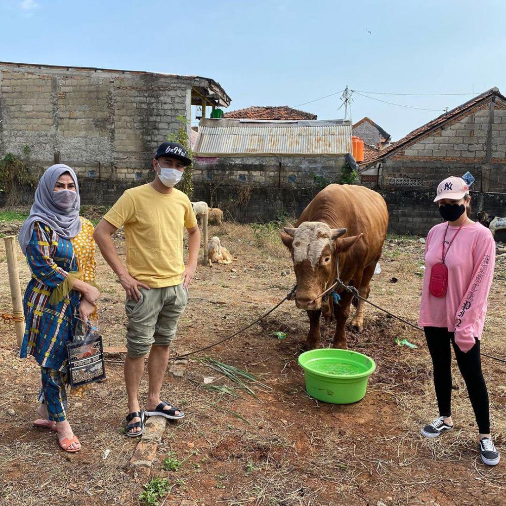 10 Potret Raffi Ahmad Merayakan Idul Adha, Ada Giveaway Kambing!