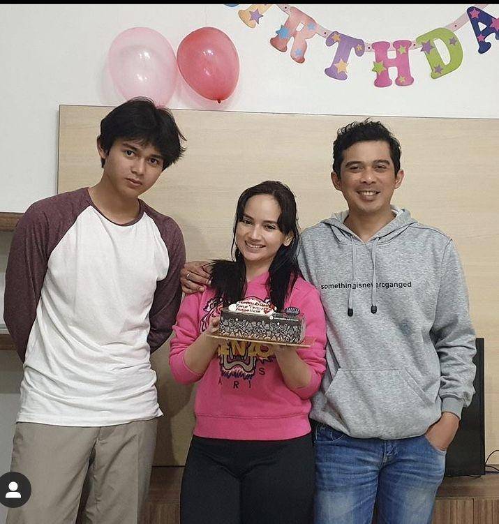 Instagram.com/titan_attariq/