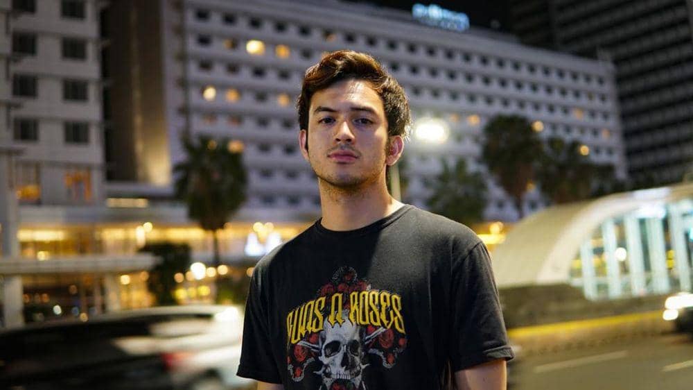 Bule Sejak Lahir! 10 Transformasi Rizky Nazar Ini Menawan bak Pangeran