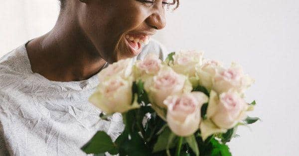 Ilustrasi wanita tersenyum. (Pexels.com/Retha Ferguson)