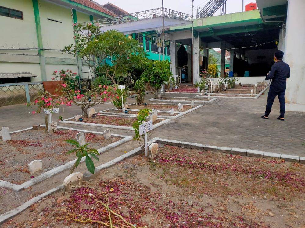 Makam keluarga Ponpes Mambaul Maarif Denanyar Jombang. IDN Times/Zainul Arifin
