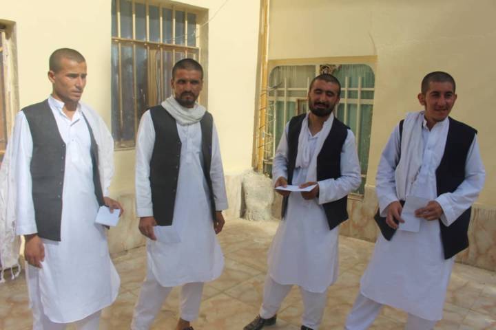 Pejuang Taliban yang dibebaskan Pemerintah Afghanistan. twitter.com/morsal_nezami