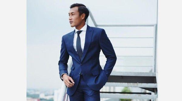 10 Inspirasi Mix and Match Jas ala Pemain Sepak Bola Indonesia, Kece!