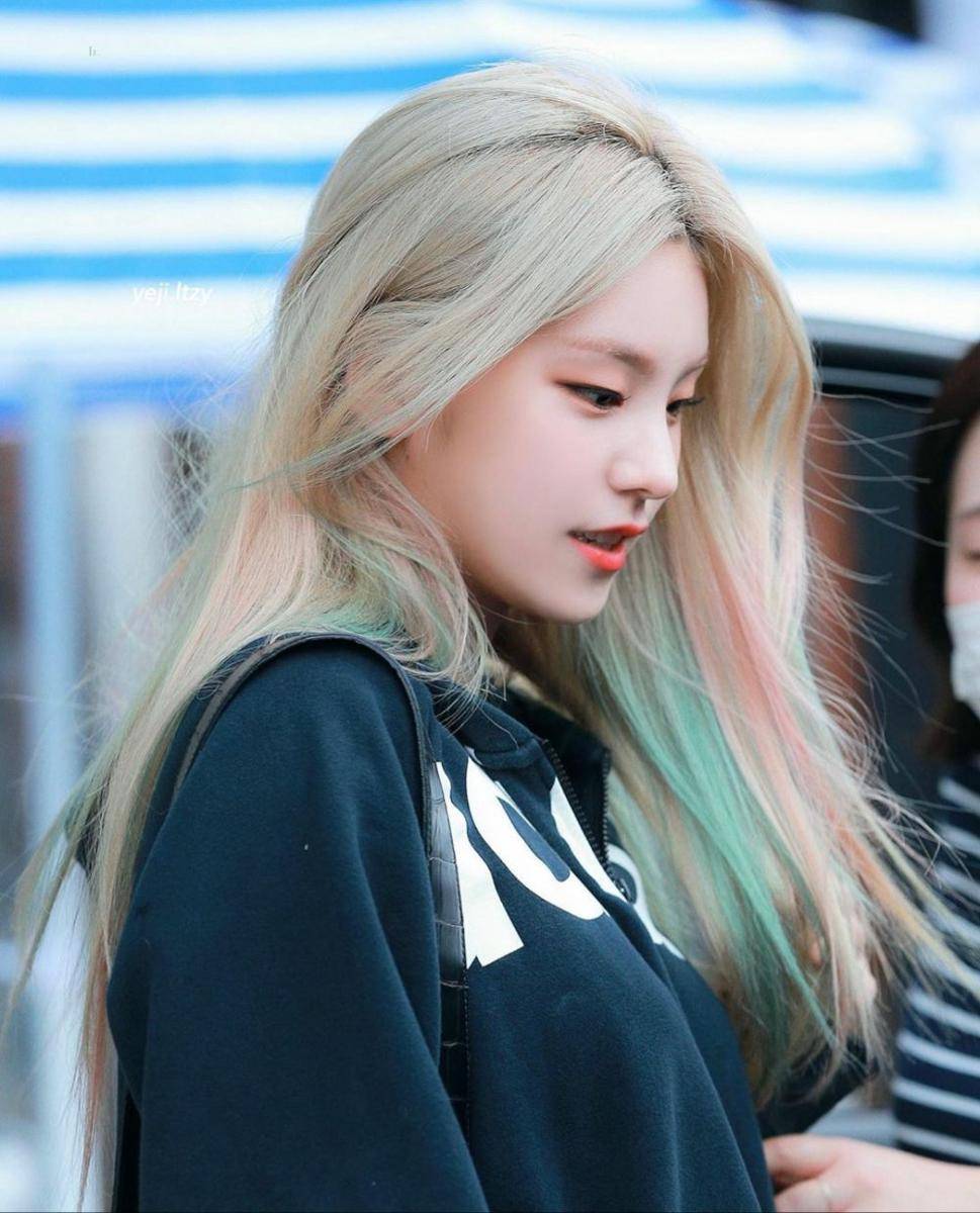 Instagram.com/yeji.Itzy