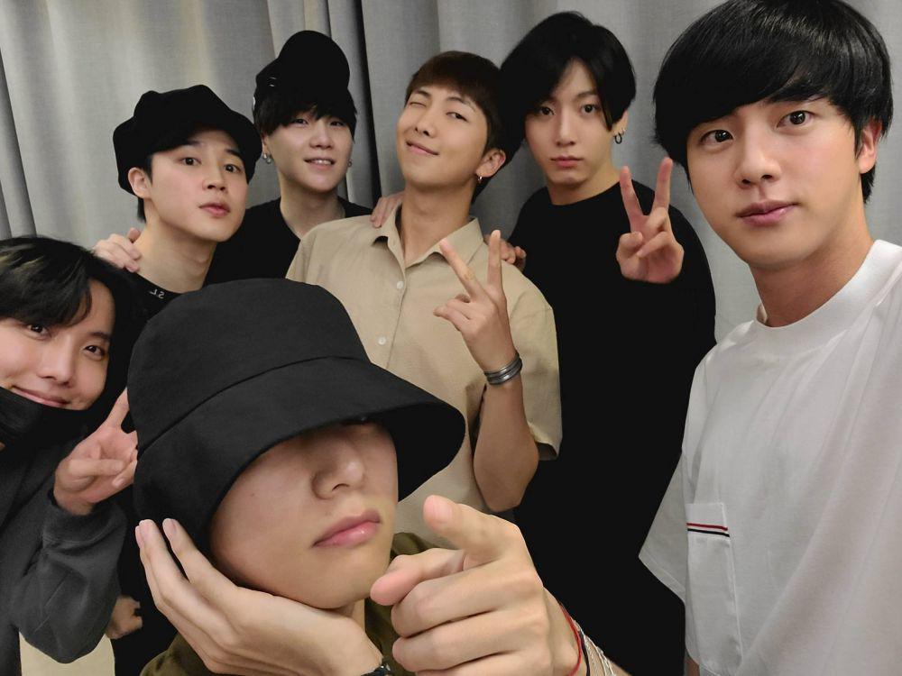 Twitter.com/BTS_twt