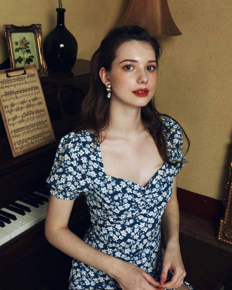 instagram.com/theanastasiah