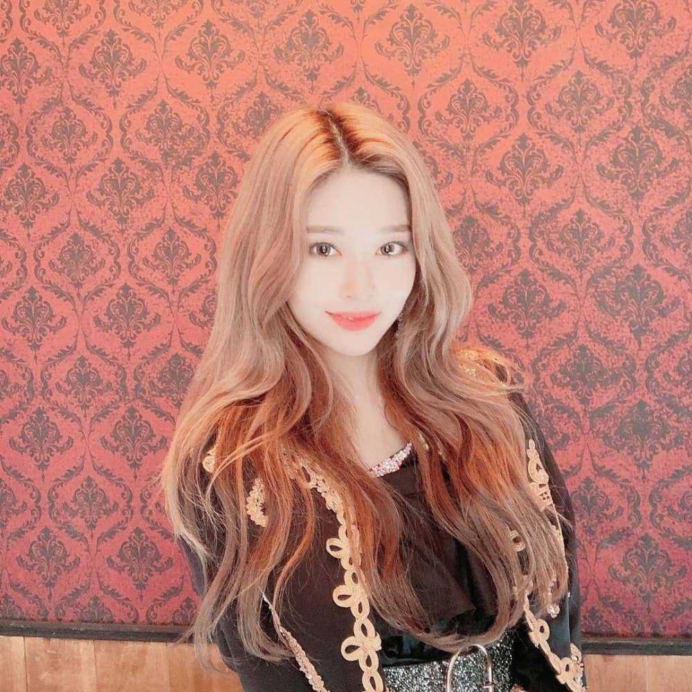 Instagram.com/official_izone