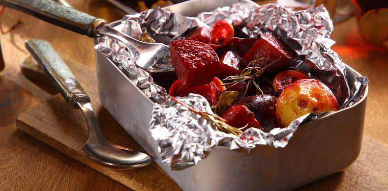 5 Fungsi dari Aluminium Foil di Dapur, Berguna Banget!