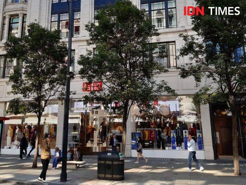 Ilustrasi Uniqlo di London, Inggris (IDN Times/Anata)