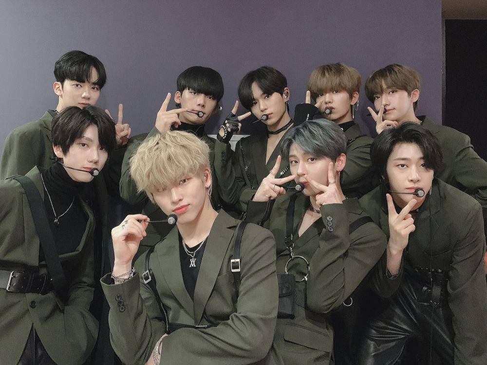 twitter.com/official__1the9