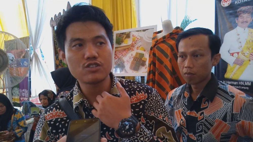 Andri Saprianto selaku pemilik Deandra Batik (beeoneinfo.com)