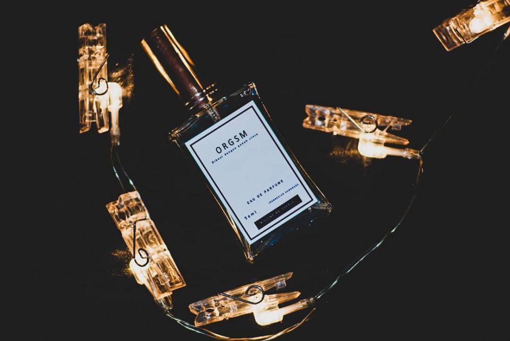 Ini Rekomendasi 6 Parfum Lokal Khusus Cowok, Bikin Kamu Selalu Diingat