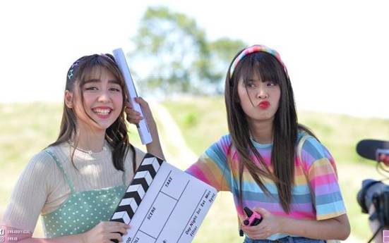 instagram.com/bnk48