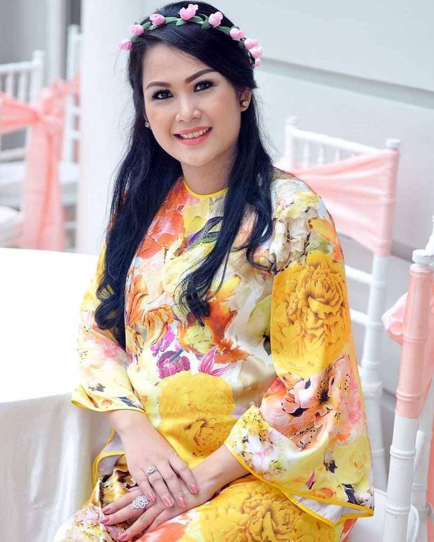 instagram.com/dewiye004
