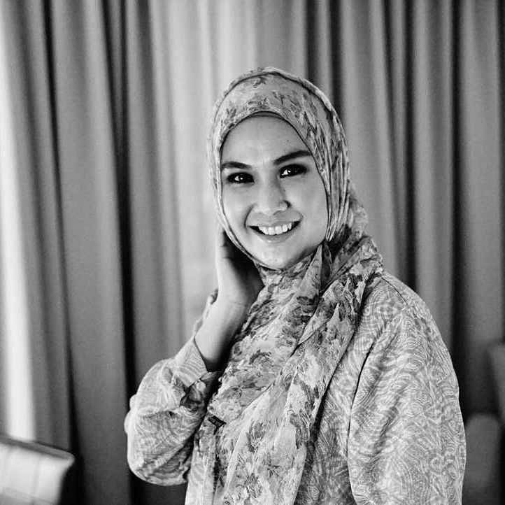 instagram.com/dewiye04