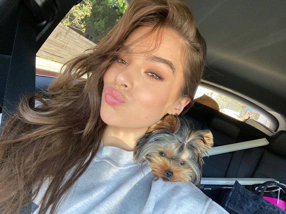 Instagram.com/haileesteinfeld