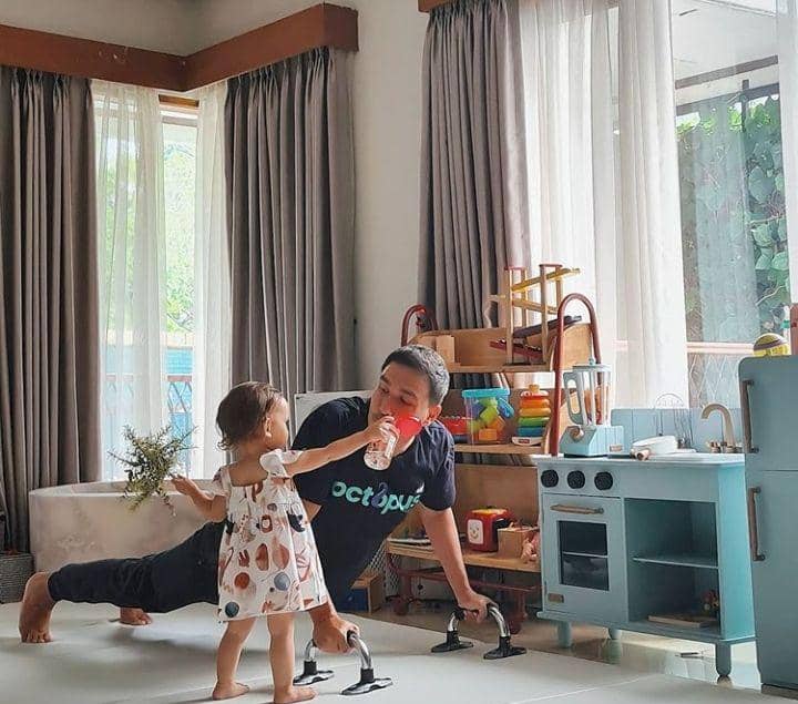 instagram.com/hamishdw