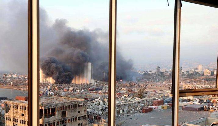 Dampak kerusakan akibat ledakan gudang bahan peledak di Beirut, Lebanon (ANTARA FOTO/REUTERS/Mohamed Azakir/pras)