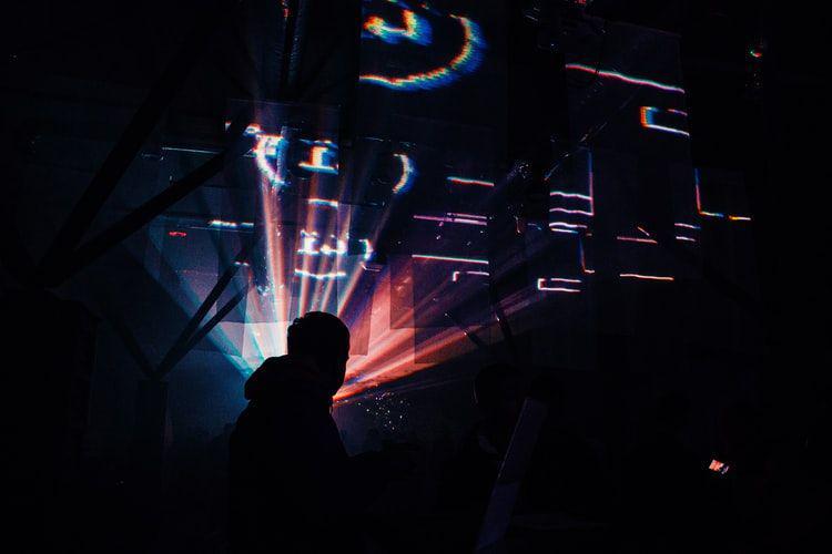 Unsplash.com/Alexander Popov