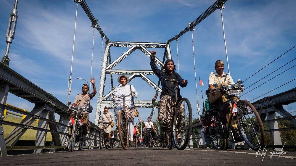 Begini Cara Paguyuban Onthel Djogjakarta Menggaet Millennial Bersepeda