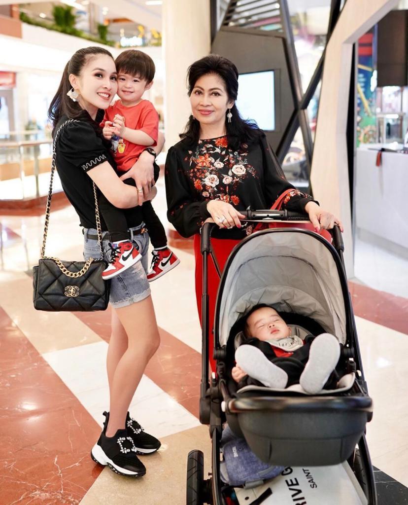 instagram.com/sandradewi88