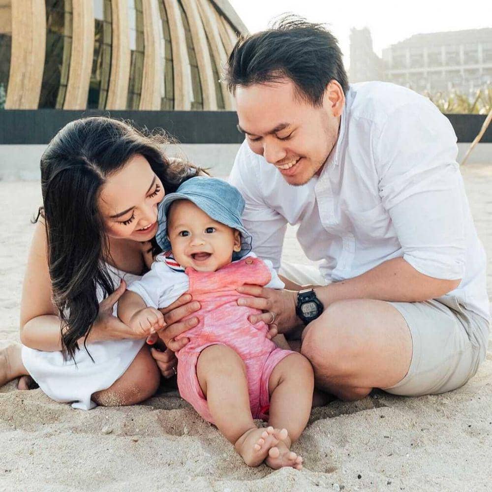 9 Potret Merdianti Octavia dan Sang Buah Hati di Tengah Kehamilannya